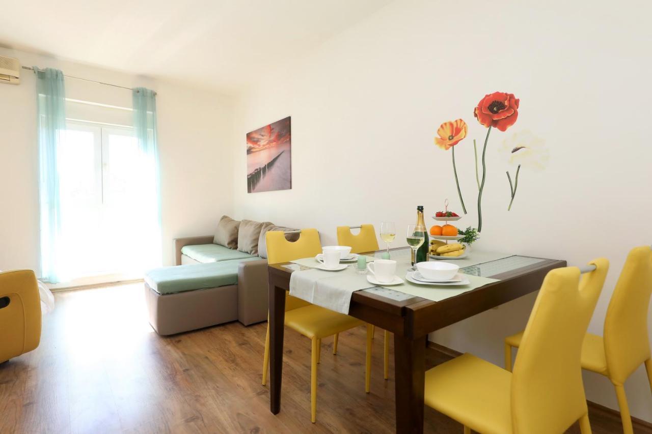 Sunny Side Apartment *